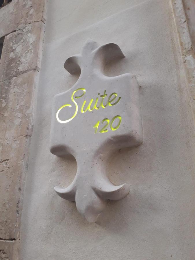 Suite 120 Noto Extérieur photo