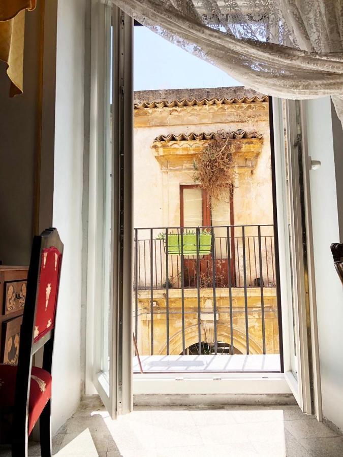 Suite 120 Noto Extérieur photo